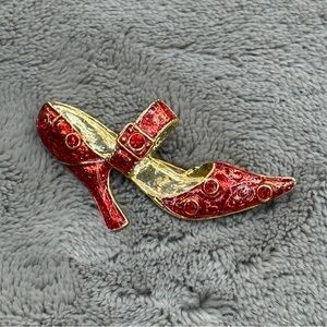 🚨3 for $15🚨 Vintage Red and Gold Women's Shoe Brooch with Rhinestones